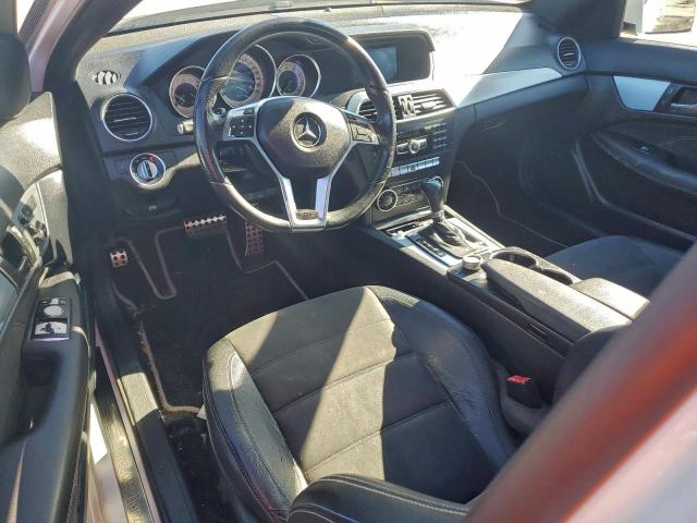 Mercedes-Benz C-Class 250 Image 12