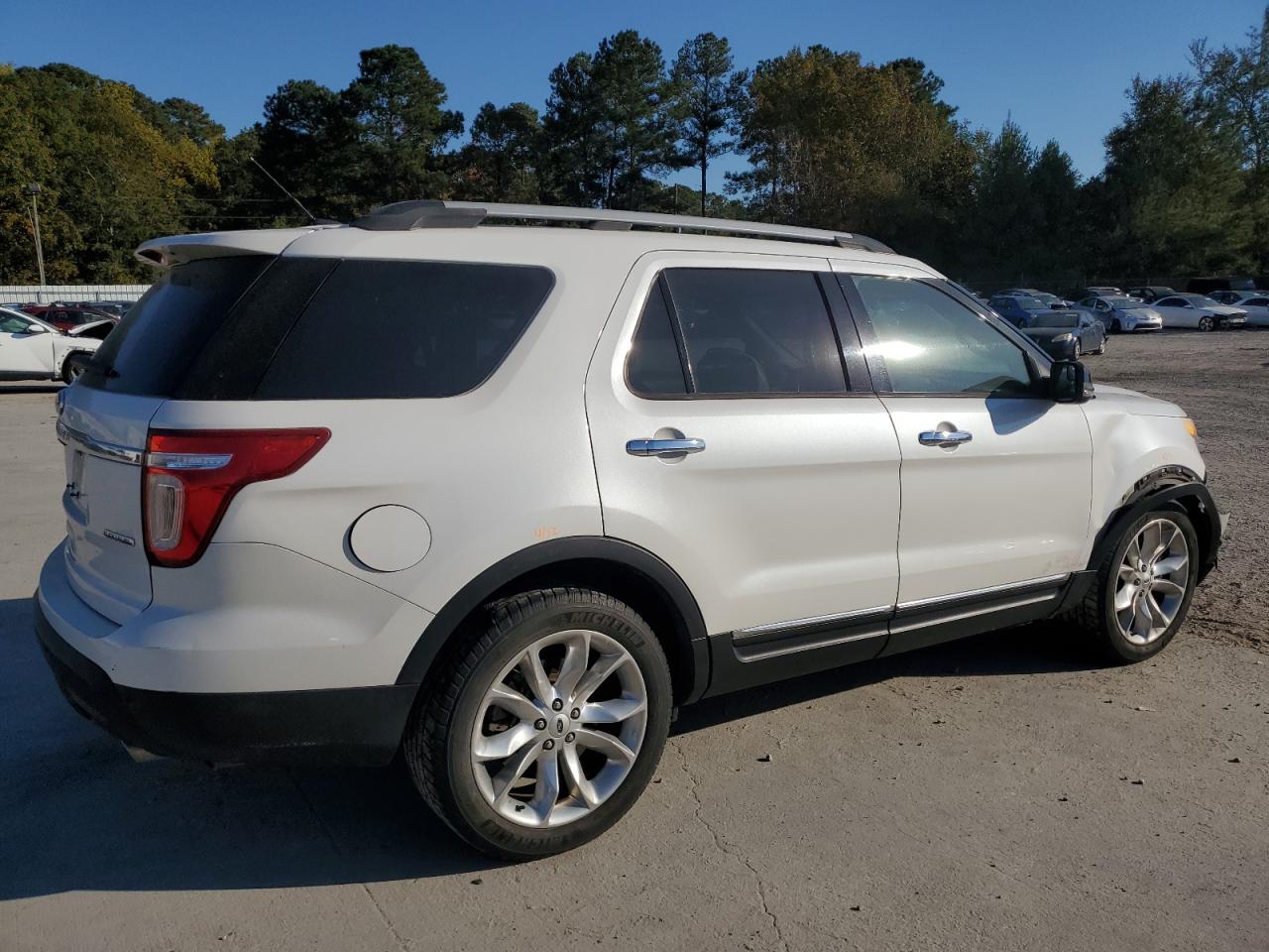 Ford Explorer Xlt Image 3