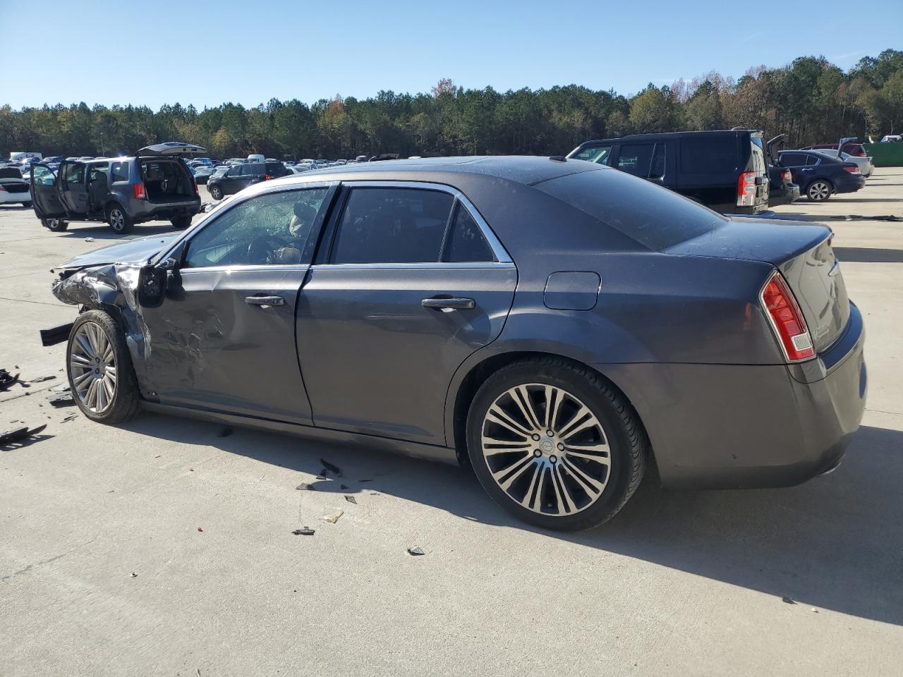 Chrysler 300 S Image 4