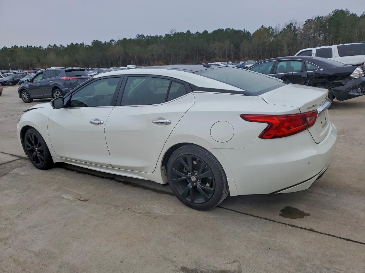 Nissan Maxima 3.5s Image 3