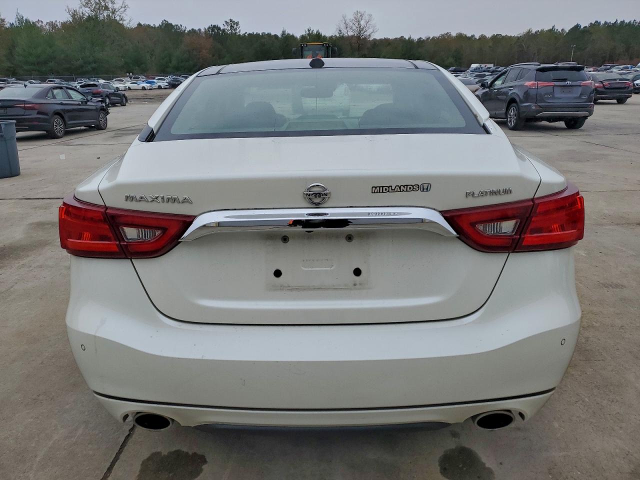 Nissan Maxima 3.5s Image 2