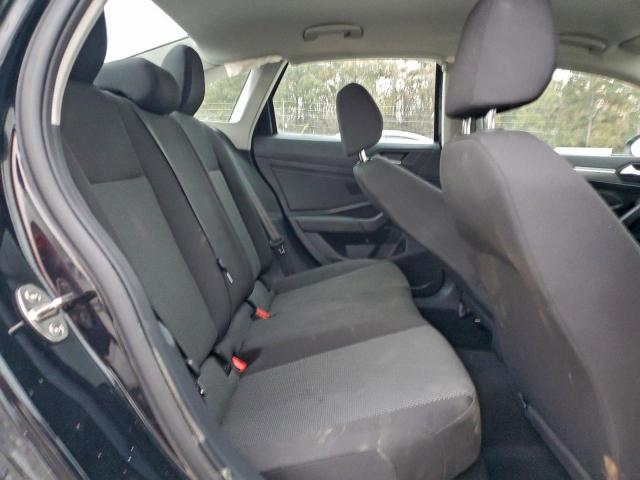 Volkswagen Jetta S Image 3