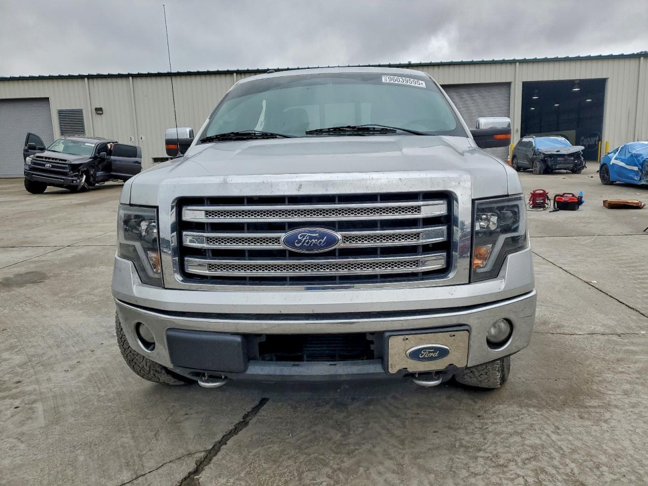 Ford F-150 Supercrew Image 7