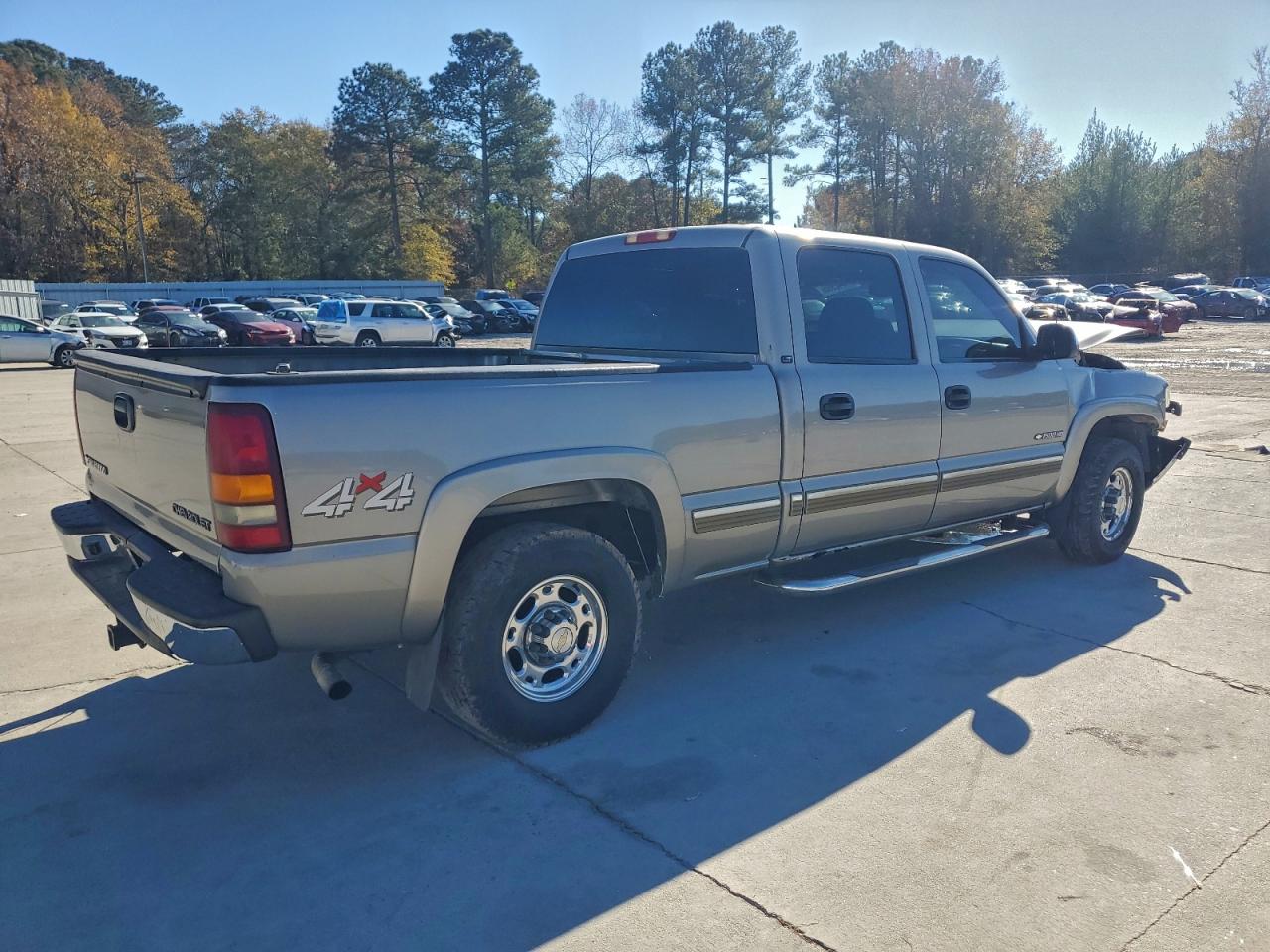 Chevrolet Silverado K1500 Heavy Duty Image 3