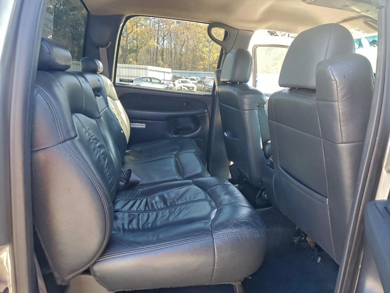 Chevrolet Silverado K1500 Heavy Duty Image 9