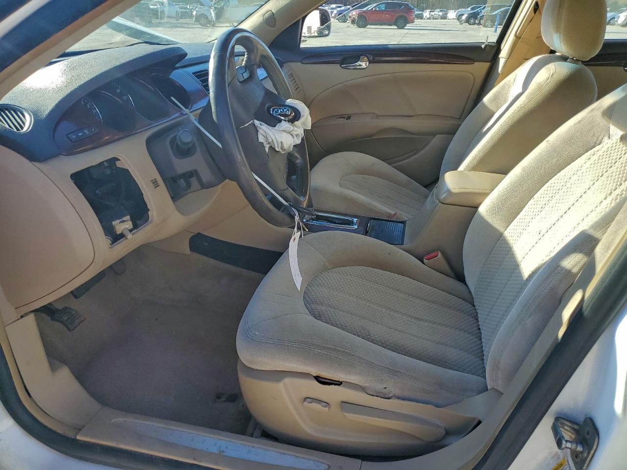 Buick Lucerne Cx Image 11