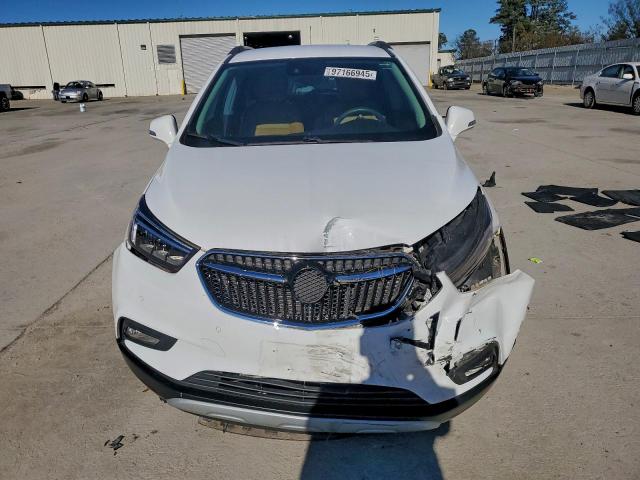 Buick Encore Essence Image 4