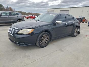  Salvage Chrysler 200