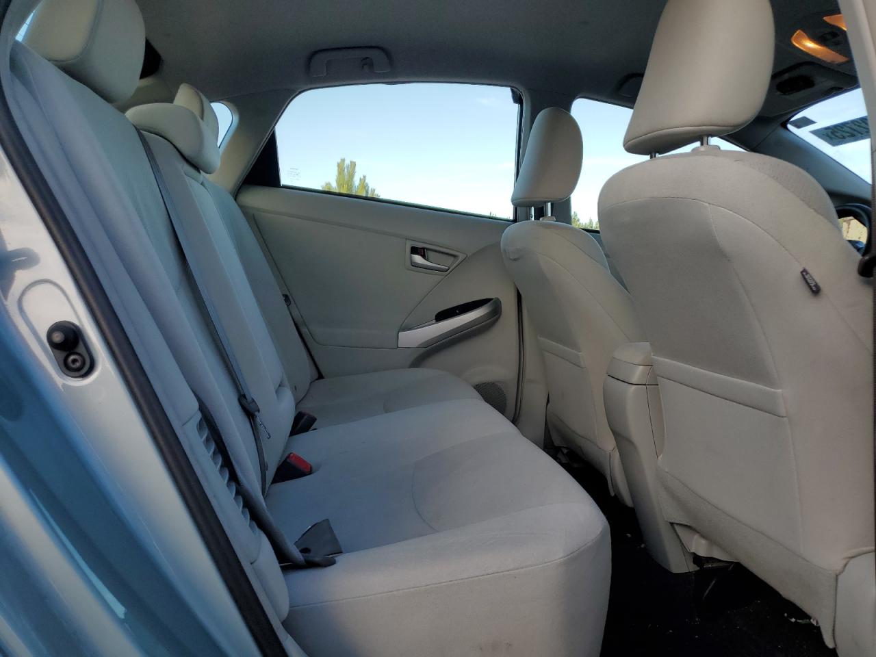 Toyota Prius Image 10