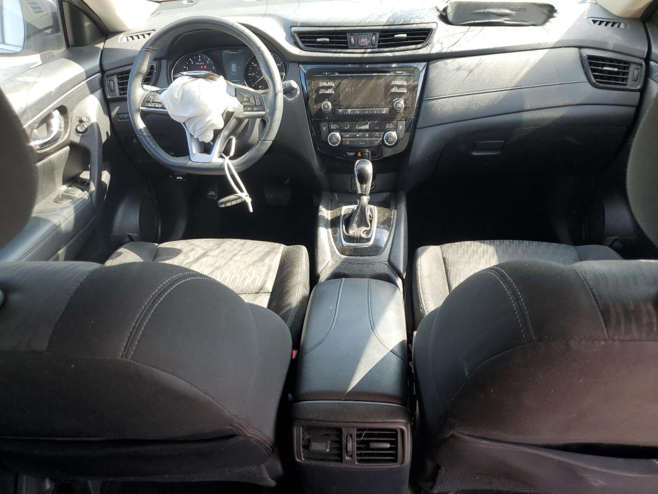 Nissan Rogue S Image 10
