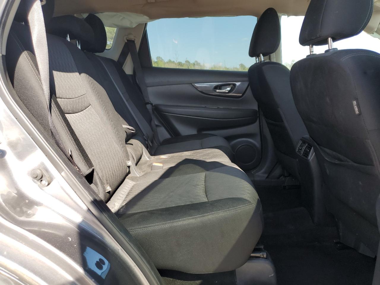 Nissan Rogue S Image 12