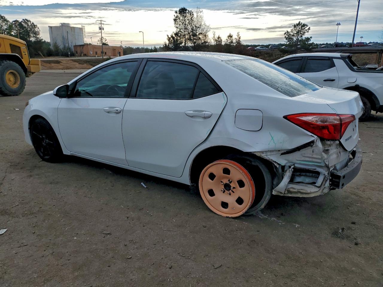 Toyota Corolla L Image 2