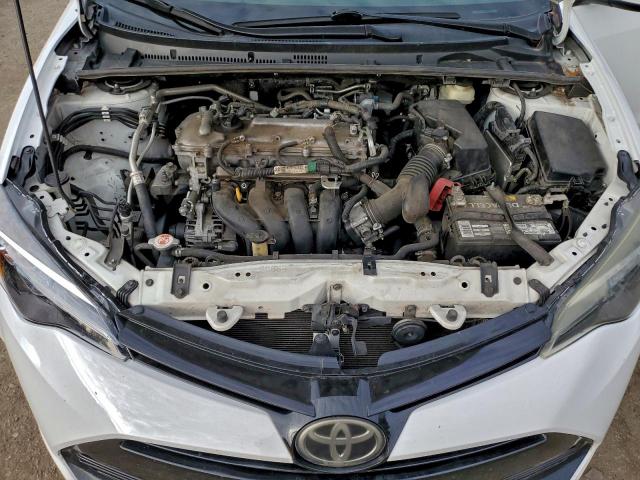 Toyota Corolla L Image 8