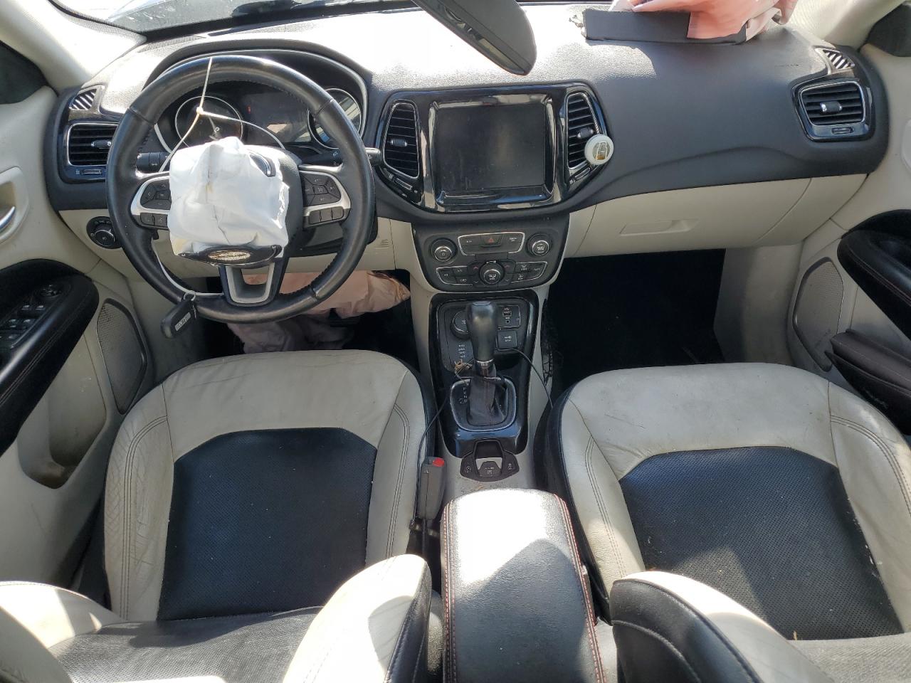 Jeep Compass Limited Image 12