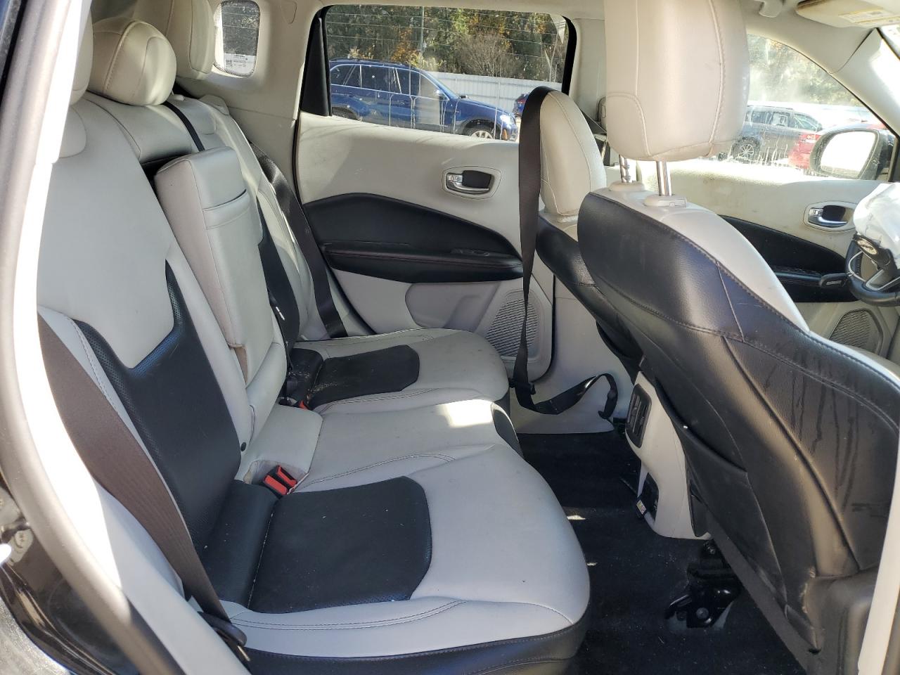 Jeep Compass Limited Image 6