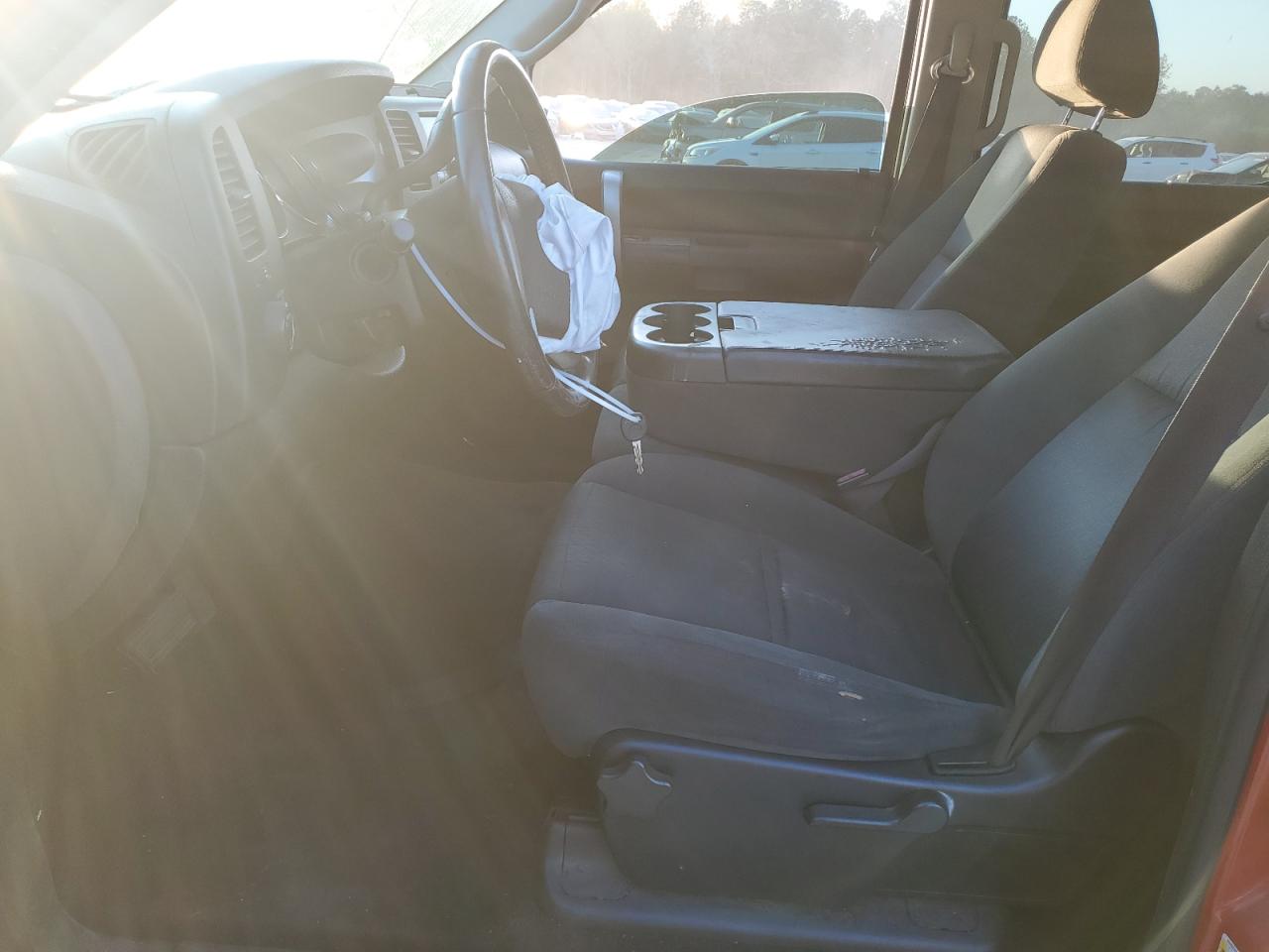 Chevrolet Silverado C1500 Lt Image 13