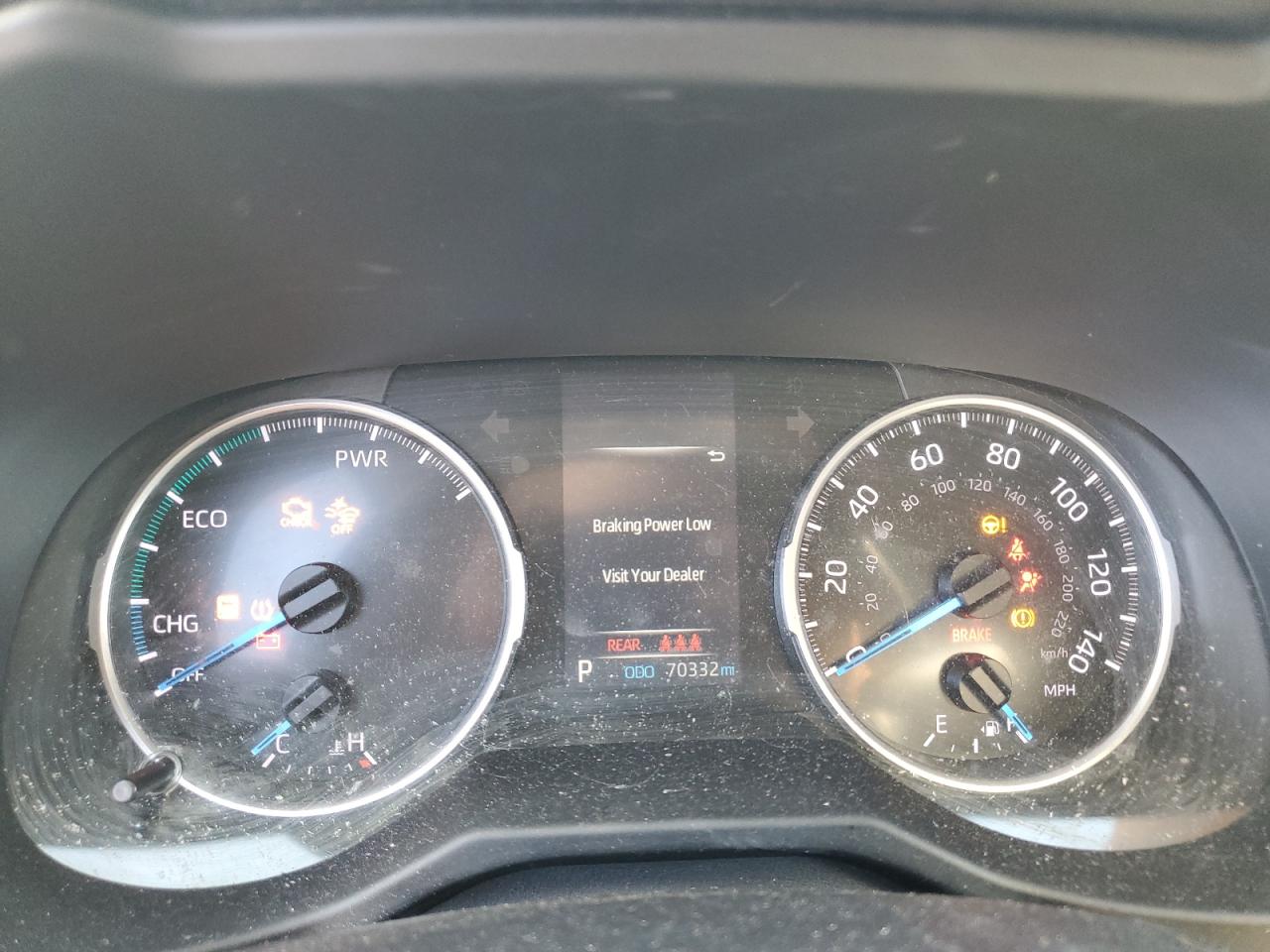 Toyota RAV4 Le Image 10