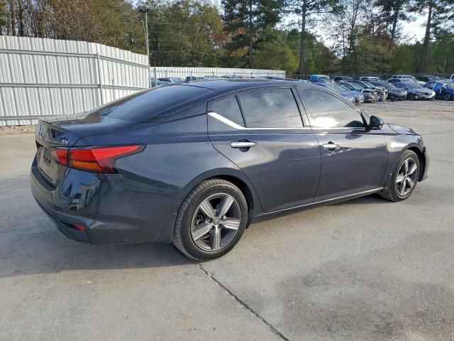 Nissan Altima Sv Image 4