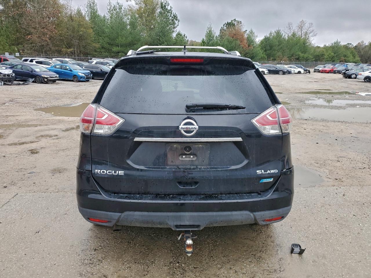 Nissan Rogue S Image 6