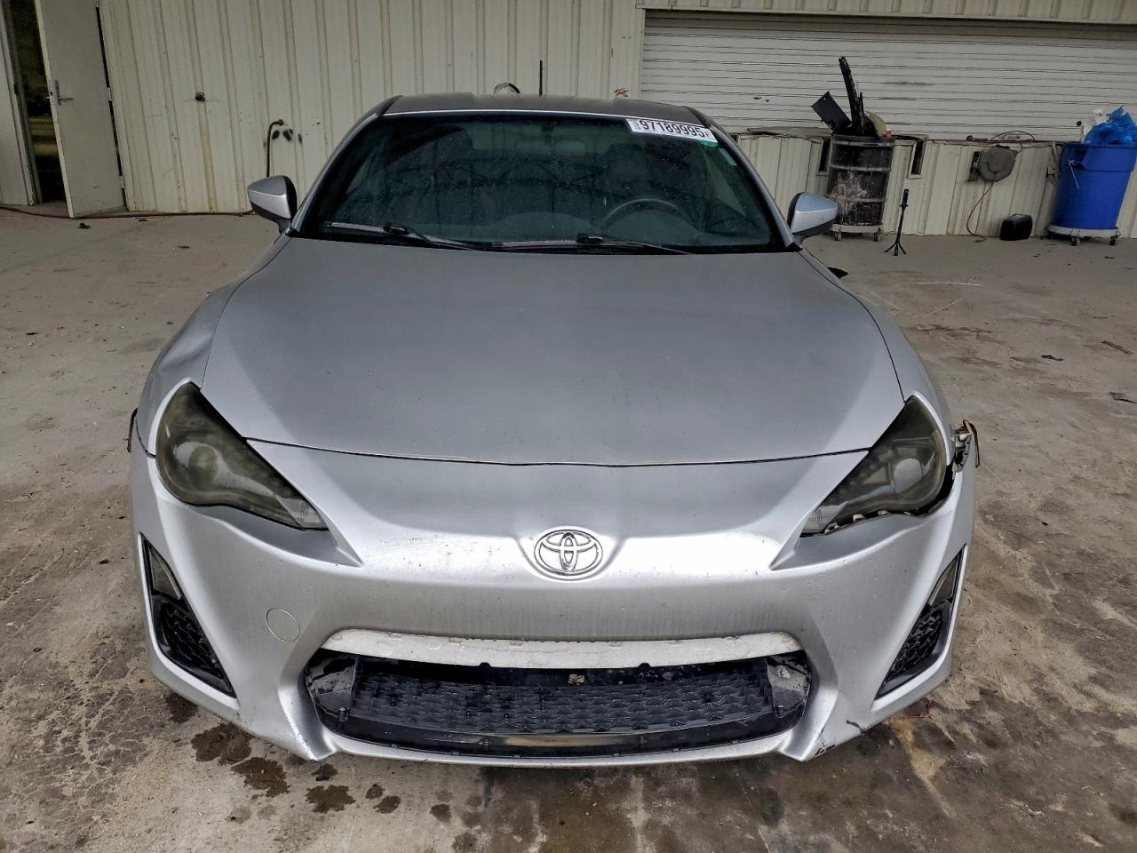 Toyota Scion Image 11