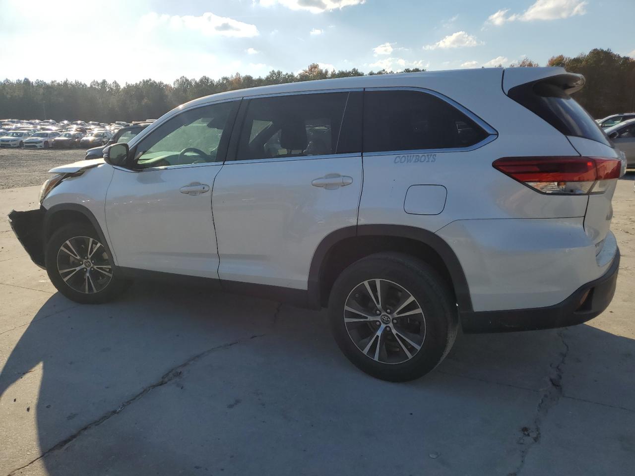 Toyota Highlander Le Image 4