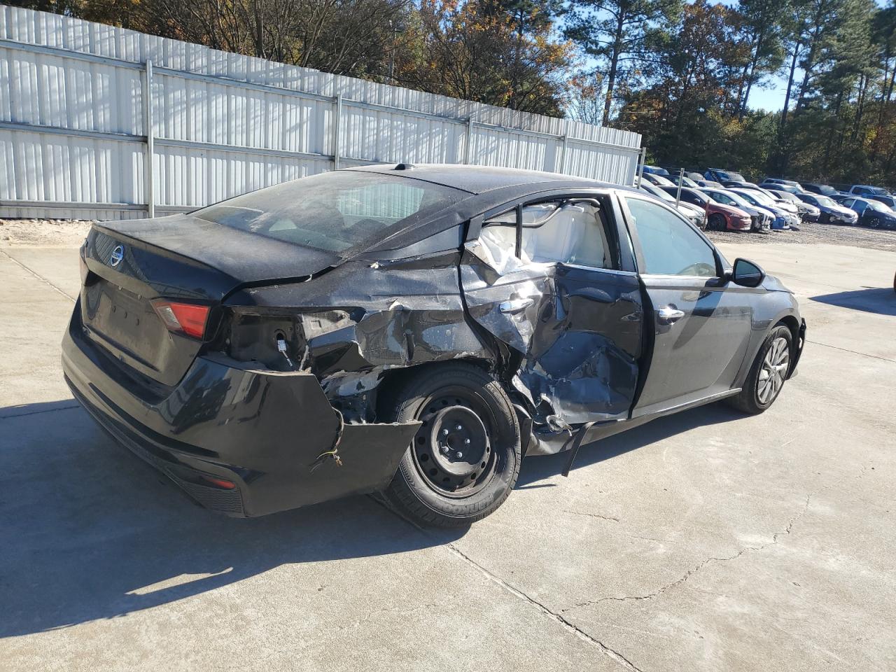 Nissan Altima S Image 4