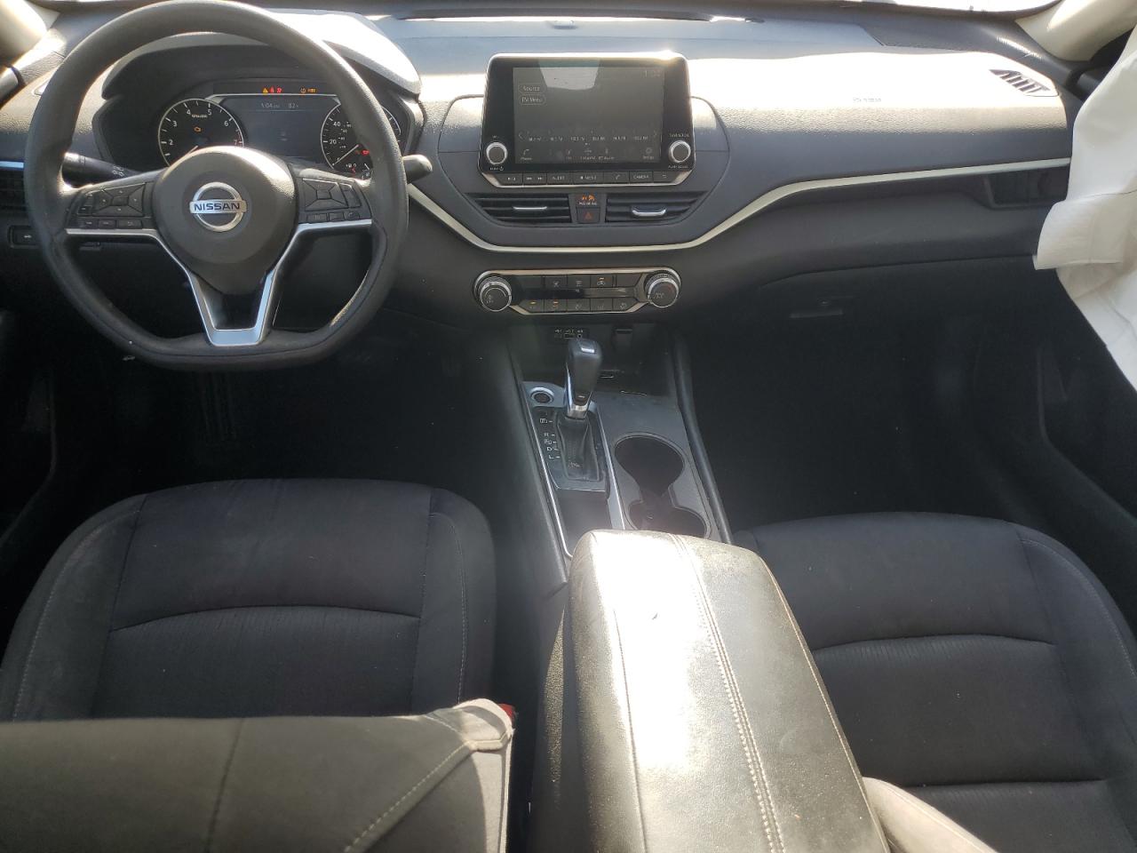 Nissan Altima S Image 6