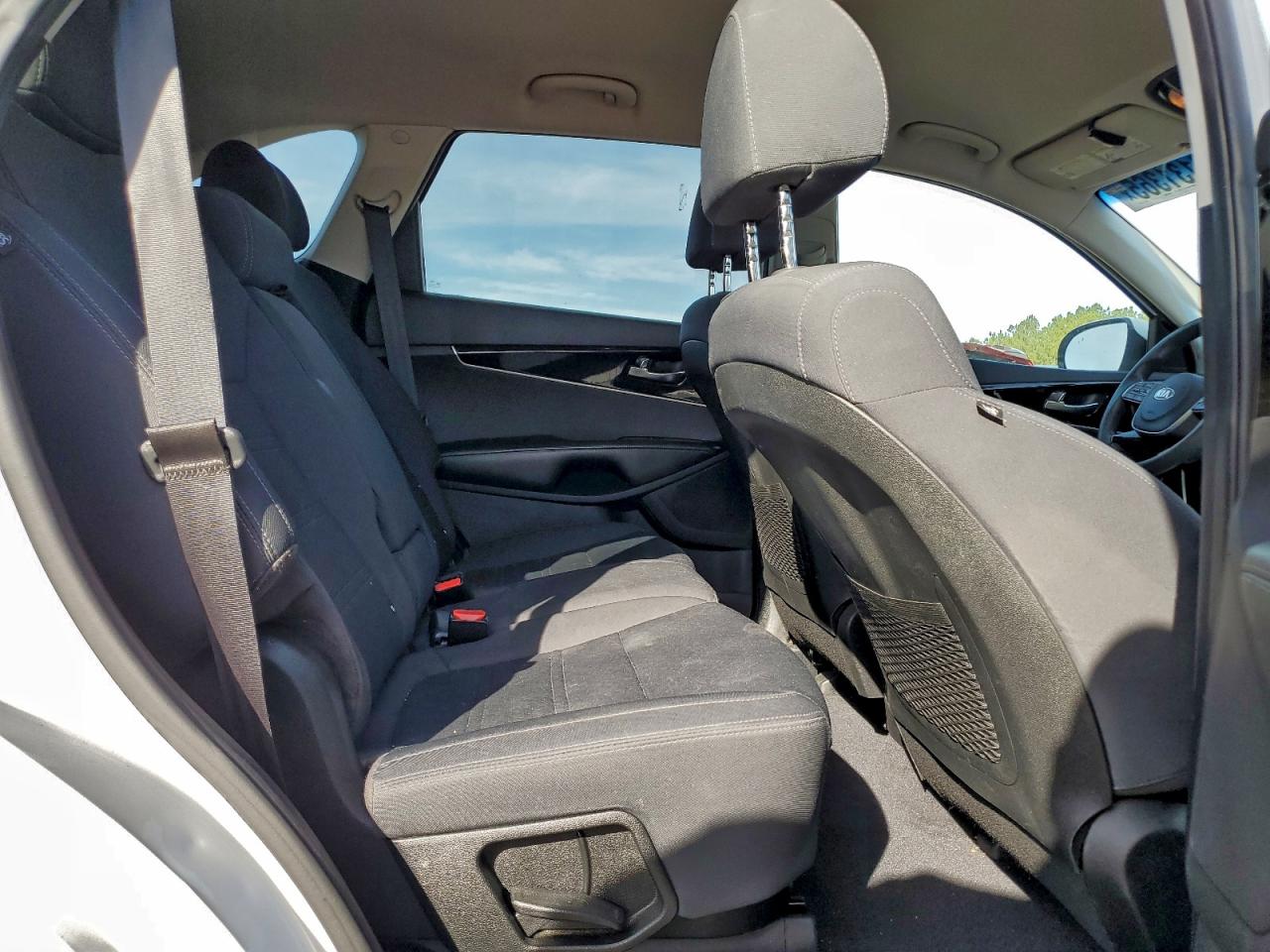 Kia Sorento Lx Image 12