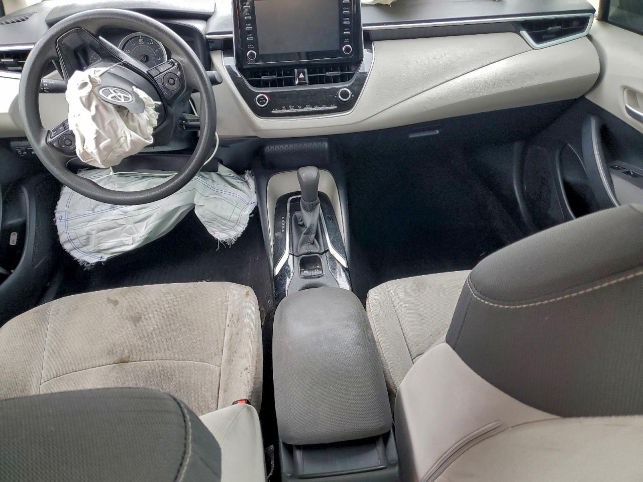 Toyota Corolla Le Image 9