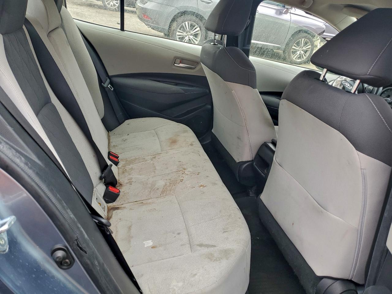 Toyota Corolla Le Image 10