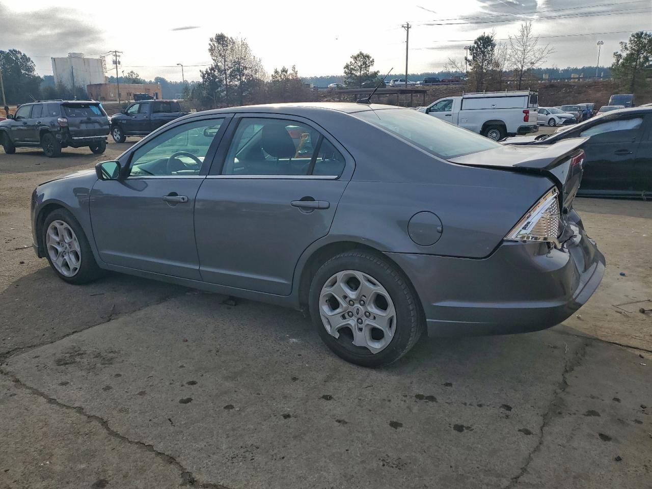 Ford Fusion Se Image 6