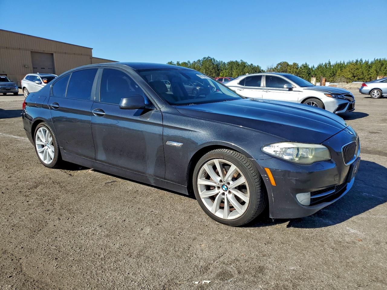 BMW 5 Series I Image 4