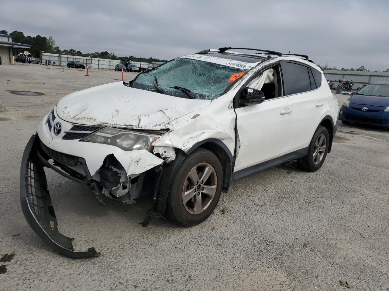 Toyota RAV4 Xle Image 1