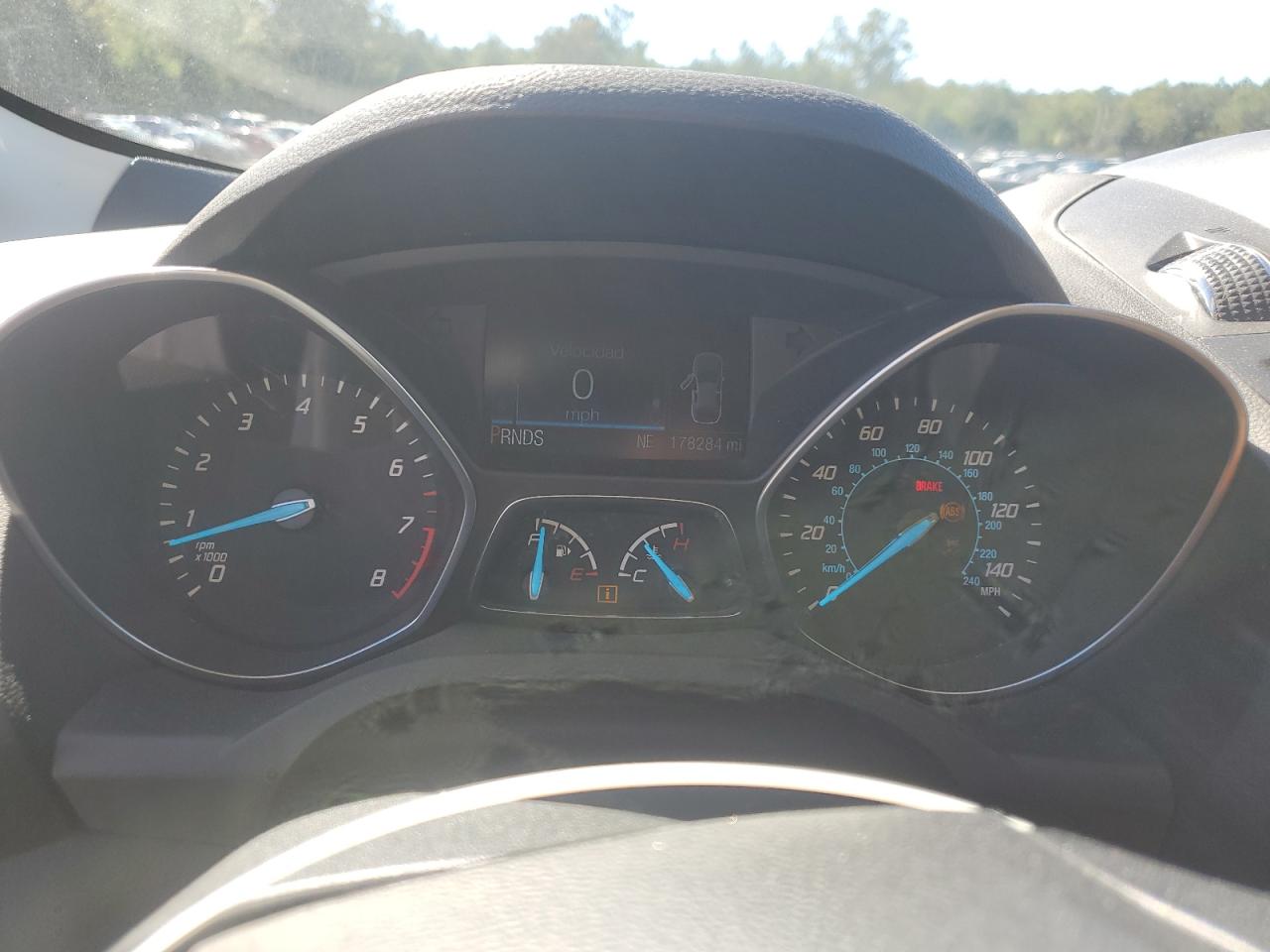 Ford Escape Titanium Image 10