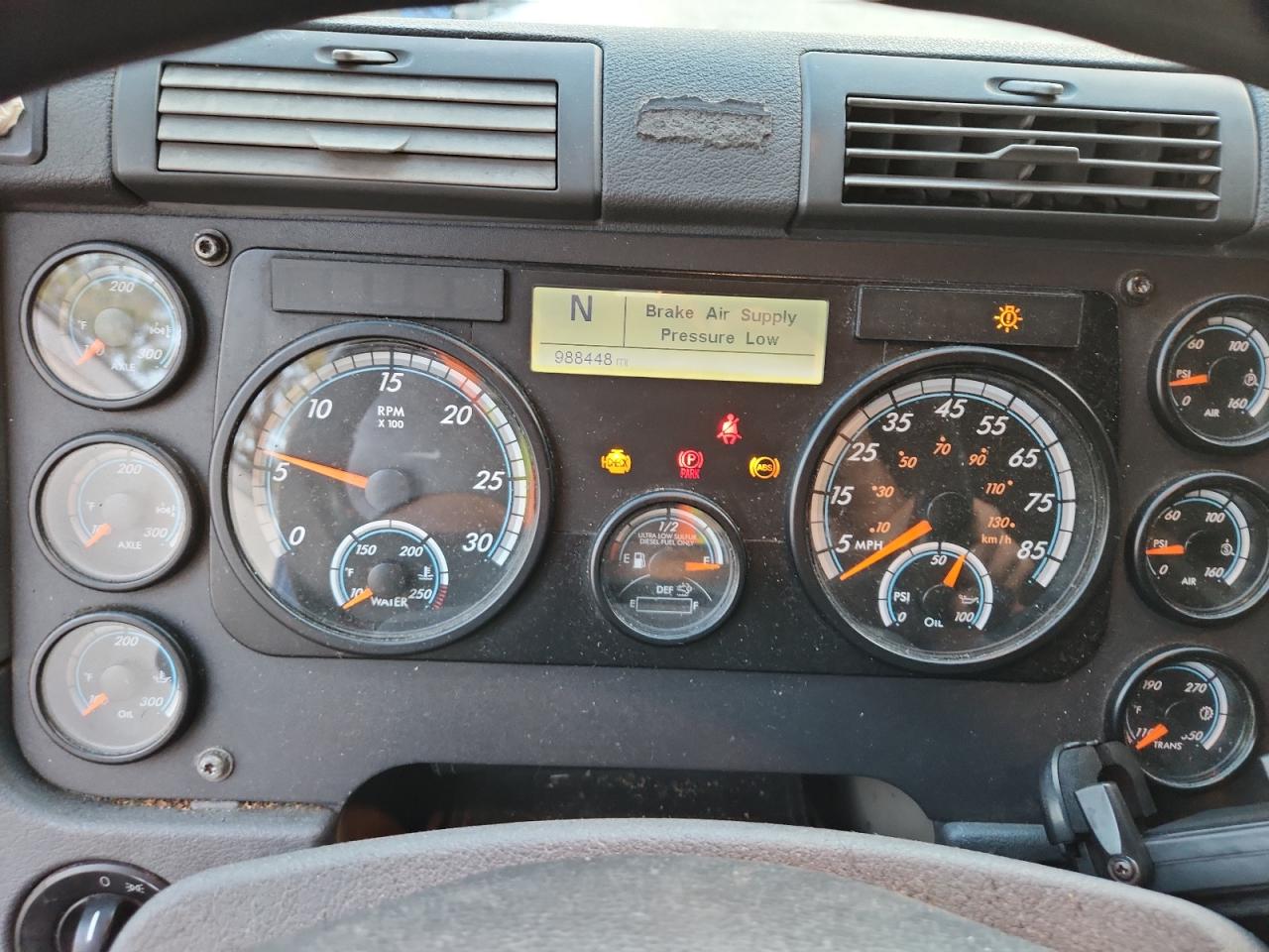 Freightliner Cascadia 1 Image 6