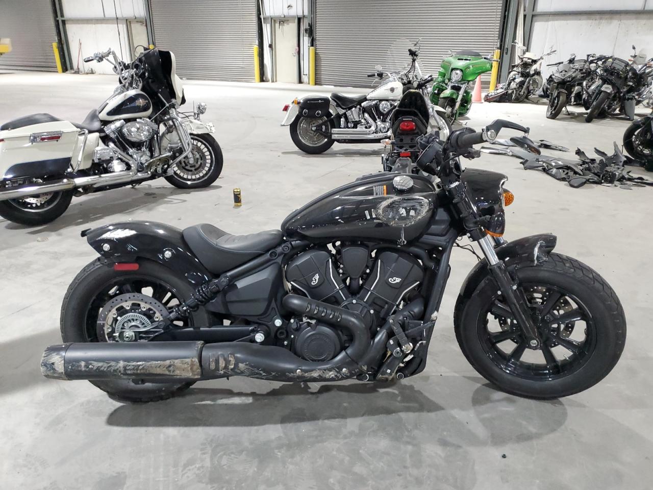 Indian Motorcycle Co Motorcycle Bobber Image 1