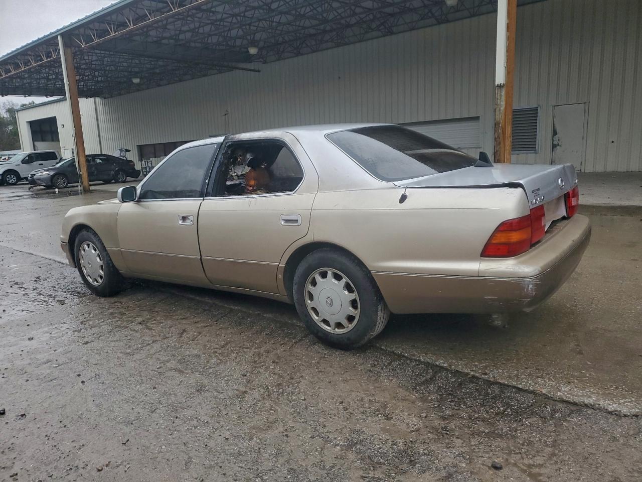 Lexus LS 400 Image 2
