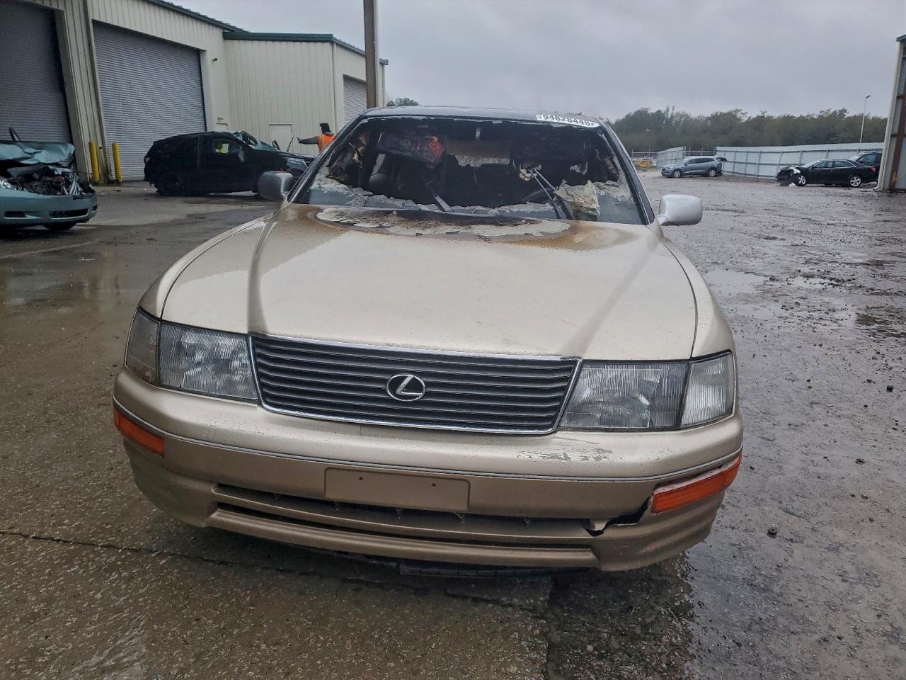 Lexus LS 400 Image 6