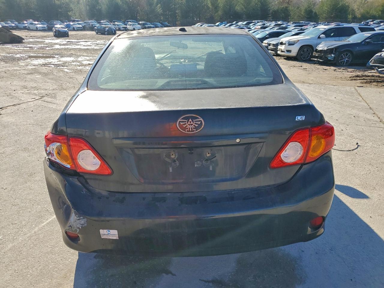 Toyota Corolla Base Image 5