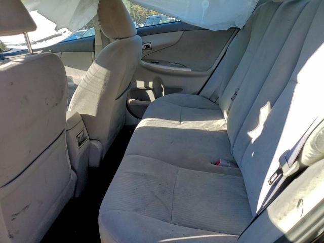 Toyota Corolla Base Image 4