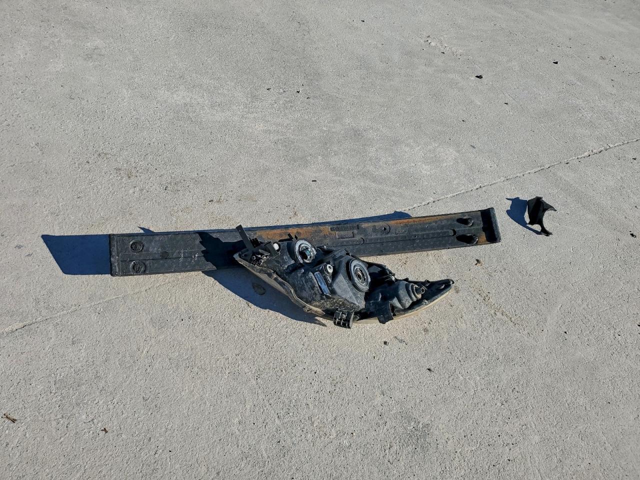 Toyota Corolla Base Image 7