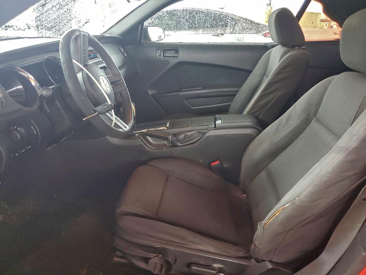 Ford Mustang Image 4