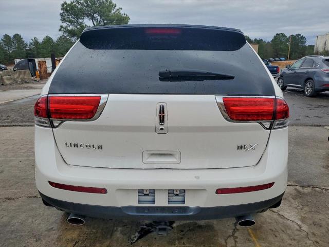 Lincoln MKX Image 11
