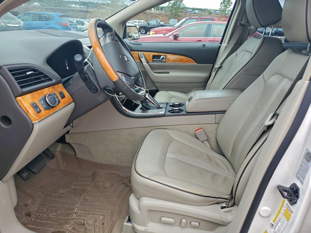 Lincoln MKX Image 12