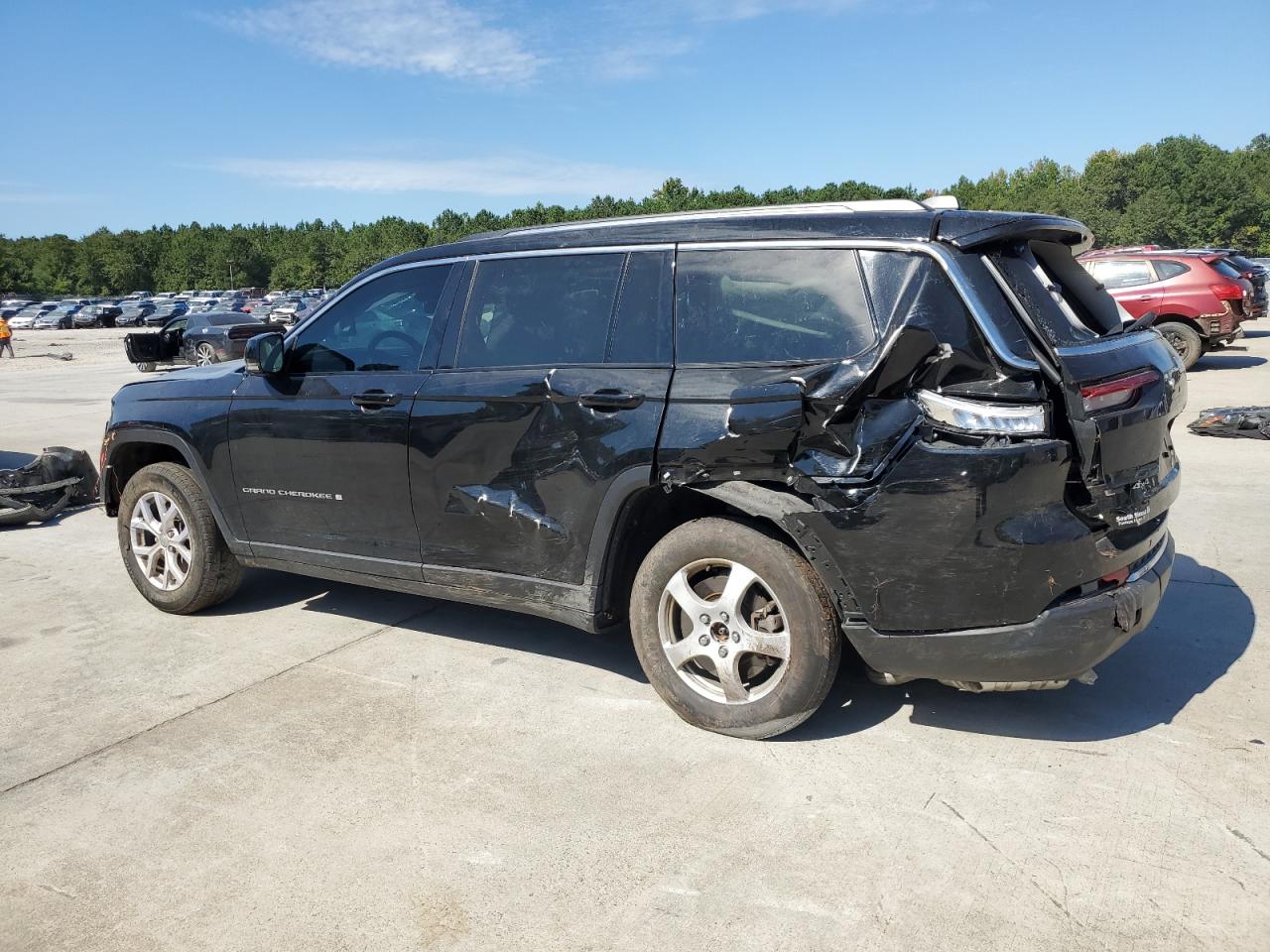 Jeep Grand Cherokee L Limited Image 3