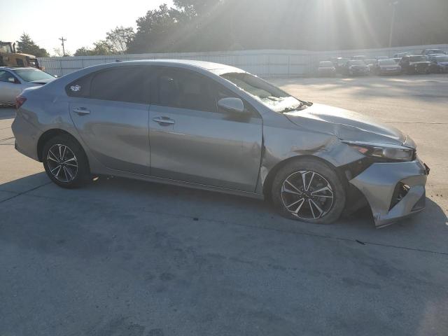 Kia Forte Fe Image 4