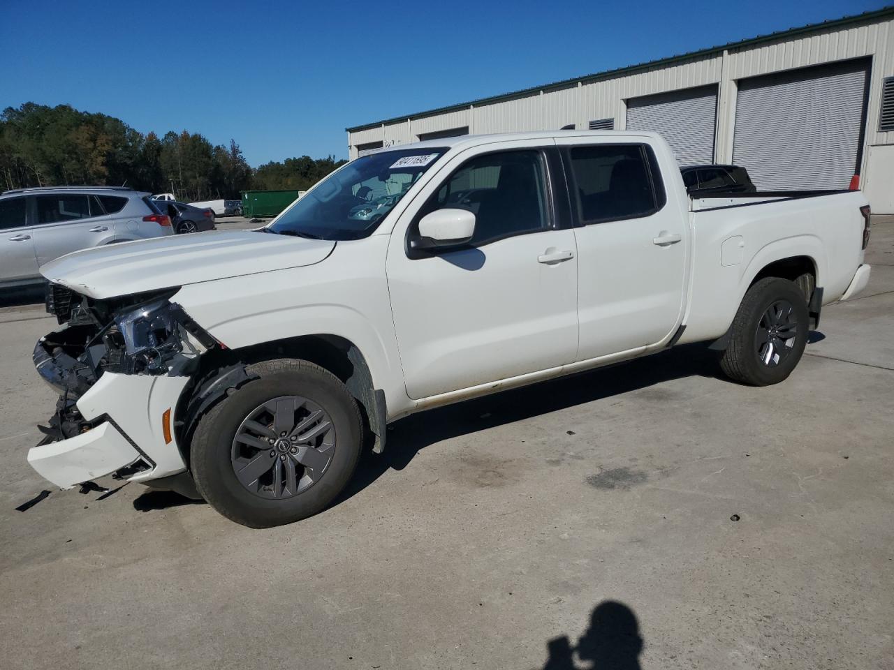 Nissan Frontier Sv Image 1