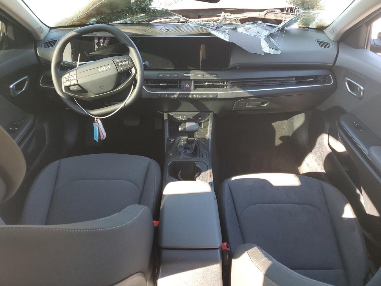 Kia K4 Lx Lx Image 9