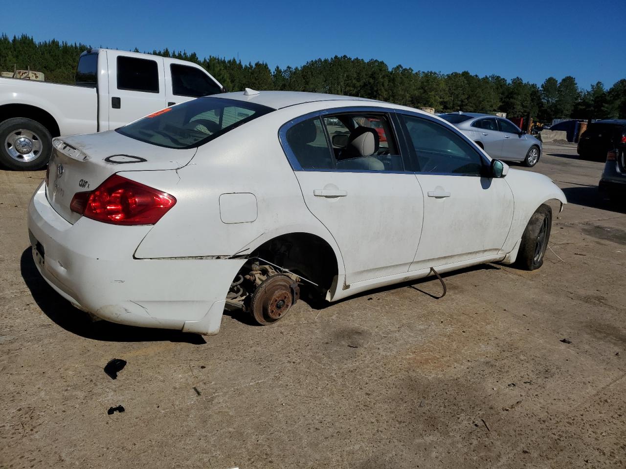 INFINITI G37 Image 12