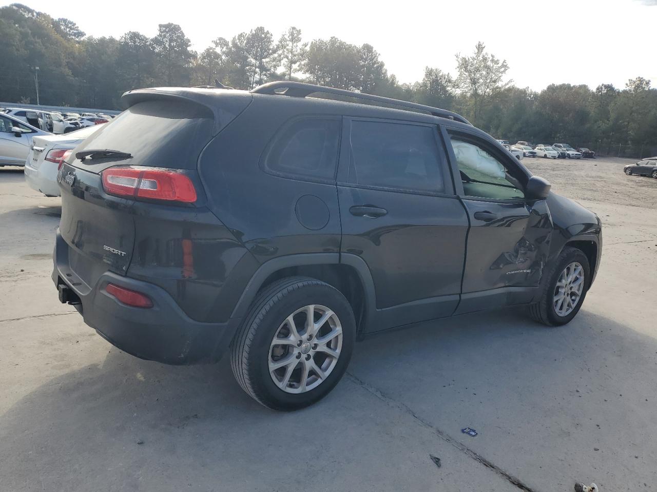 Jeep Grand Cherokee Sport Image 4